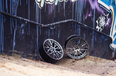 Alloywheel-Set JR28 "Hyper Black" (7,5x18) Lexus IS XE2