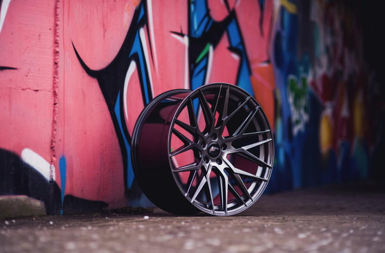 Alloywheel-Set JR28 "Hyper Black" (7,5x18) Lexus IS XE1