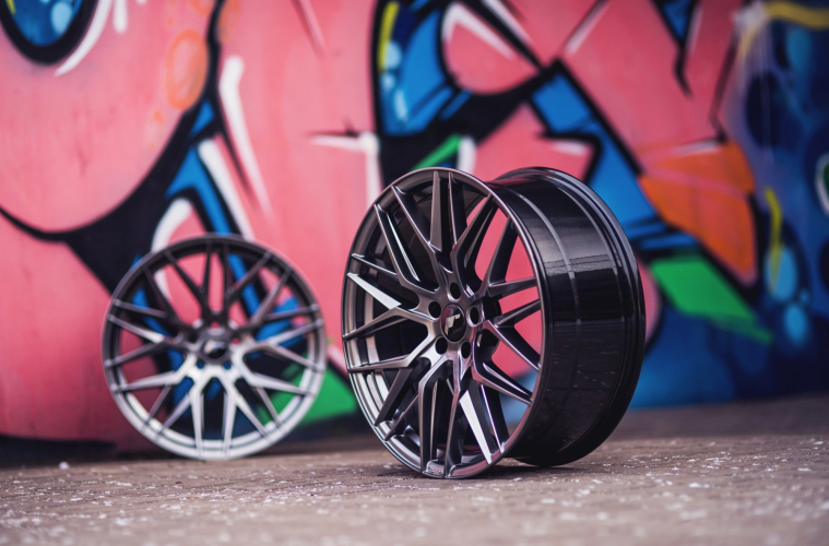 Alloywheel-Set JR28 "Hyper Black" (7,5x18) Lexus IS XE1
