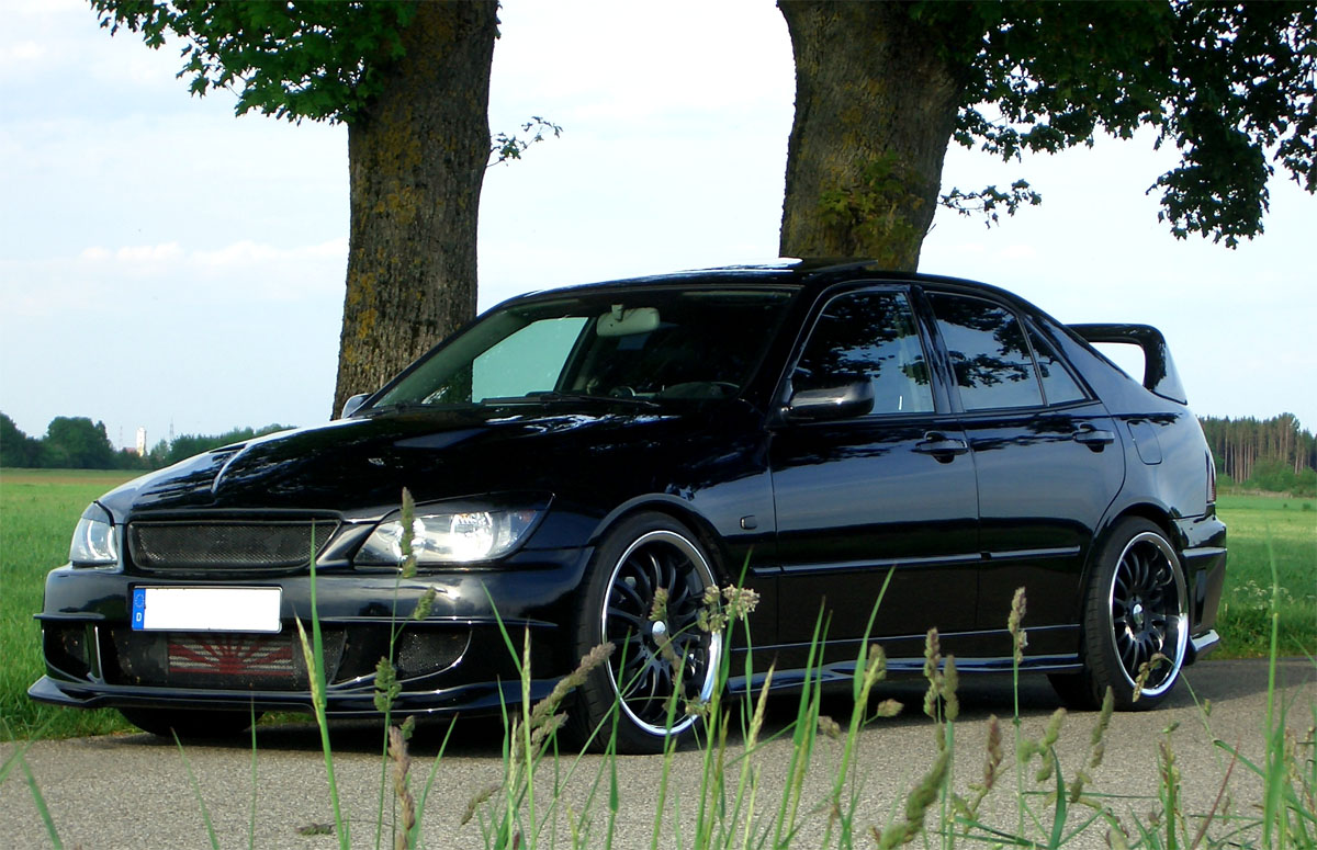 LEXUS IS XE1